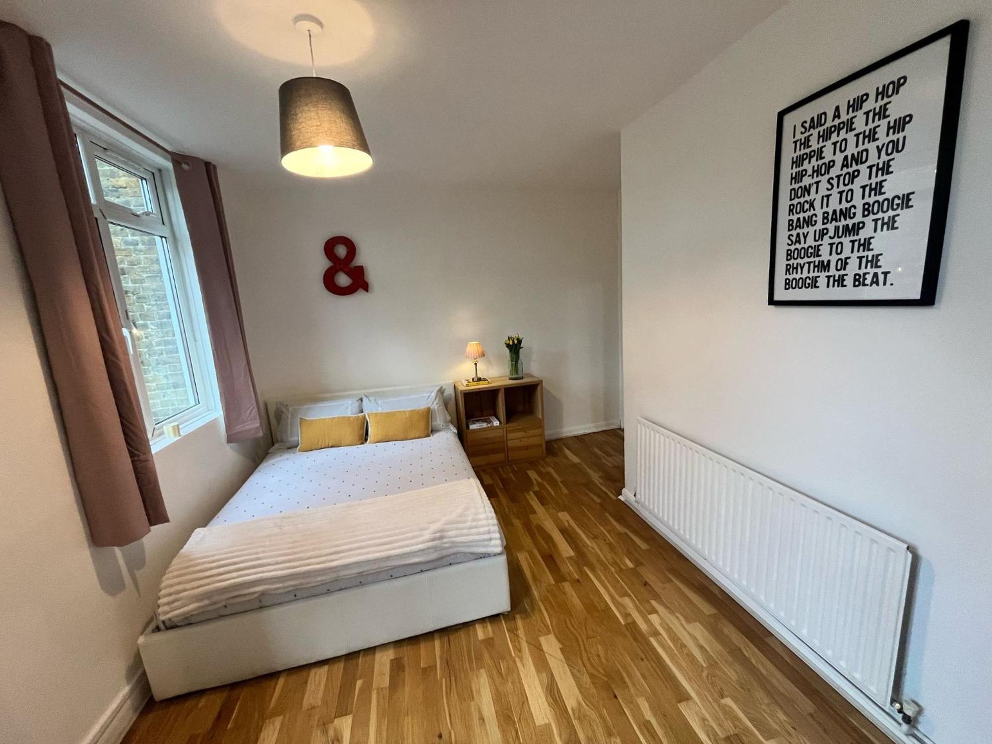 Charming 1-Bedroom Apartment Southfields, London Exterior photo